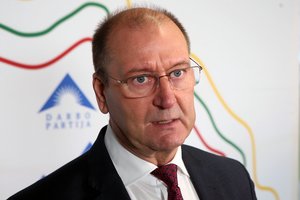 V. Uspaskichas traukiasi iš Darbo partijos pirmininko pareigų, baigia politinę karjerą