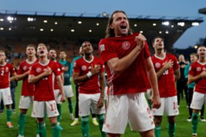 Europos futbolo elito pokštai: vengrai pažemino anglus 4:0, o vokiečiai sutraiškė italus 5:2