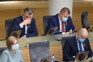 Opozicija skelbia, kad jau turi kandidatą į premjerus: iki valdančiosios daugumos trūksta kelių balsų