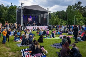Sostinės 700 m. skirta „Vilnius – atvira muzikos salė“ į  gyvenamuosius rajonus  grįžo su trenksmu 