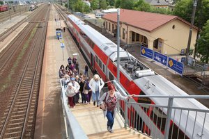 Kainos ir toliau nenumaldomai kyla: už kai kuriuos traukinio bilietus gali tekti pakloti iki 200 eurų