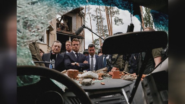 V. Zelenskis ES lyderių vizitą Ukrainoje laiko istoriniu: susitikimo metu žengti „dideli žingsniai“