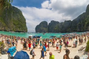 Tailandas smarkiai švelnina koronaviruso ribojimus