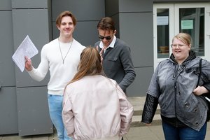 Pasitikrinkite: skelbia preliminarius fizikos brandos egzamino atsakymus