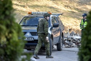 Radiniai Kuršių nerijos paplūdimiuose ant kojų kėlė išminuotojus: įtaria, kad pavojingi konteineriai iš Rusijos