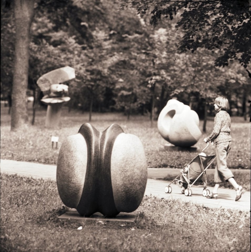 "Užkeiktas". Š.Šimulynas. Granitas, Klaipėdos skulptūrų parkas, 1978.  <br>B.Aleknavičiaus nuotr.