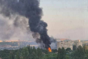 Karas Ukrainoje: okupantai atakavo Donecką, bet Ukrainos gynėjams pavyko numušti šturmo lėktuvą ir suimti pilotą