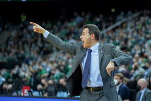 D. Itoudis keliasi į Stambulo „Fenerbahce“