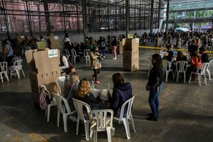 Kolumbijoje vyksta antrasis prezidento rinkimų turas