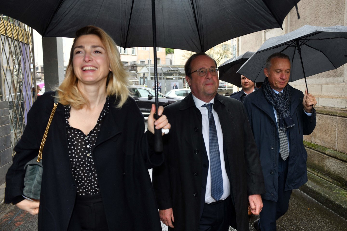 Julie Gayet ir Francois Hollande’as.<br>AFP/Scanpix nuotr.
