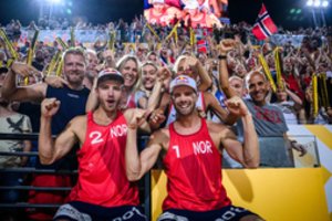 Norvegijos paplūdimio tinklinio žvaigždės iškovojo pasaulio čempionų karūną