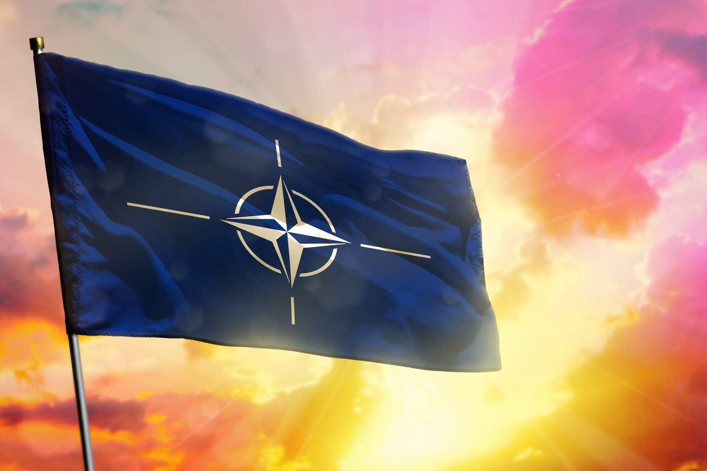 NATO vadovas perspėjo, kad Vakarai turi pasirengti ir toliau remti Ukrainą kare, kuris truks ne vienerius metus.<br> 123rf nuotr.