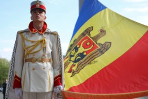 Gyventojų liudijimai iš Moldovos: politikai šeriami Maskvos pinigais, tapome įkaitais vos dėl vienos sutarties