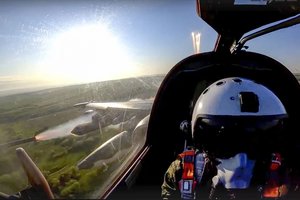 Ukrainiečiai sučiupo rusų naikintuvo pilotą. Tai – dvigubai vertingas belaisvis