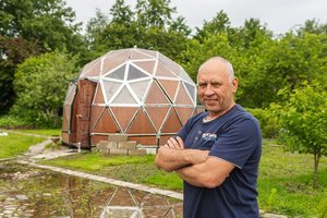 Panevėžietis savo kieme įsirengė poilsio vietą, apie kokią svajoja daugelis – užtruko kelis mėnesius 