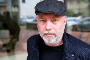 Lietuvių literatūros klasiko A. Vaičiulaičio premija – rašytojui H. Kunčiui