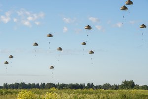 Prancūzijos desantininkai dalyvavo iš anksto neskelbtose karinėse pratybose Estijoje