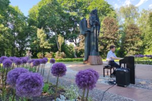 Jubiliejinis festivalis dvidešimtąjį kartą kviečia prasmingai vasaroti Druskininkuose su M. K. Čiurlioniu