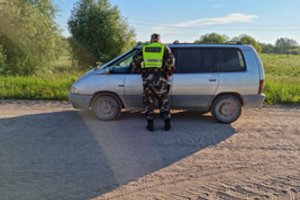 Pasienyje su Baltarusija intensyvinama lengvųjų automobilių patikra rentgenu