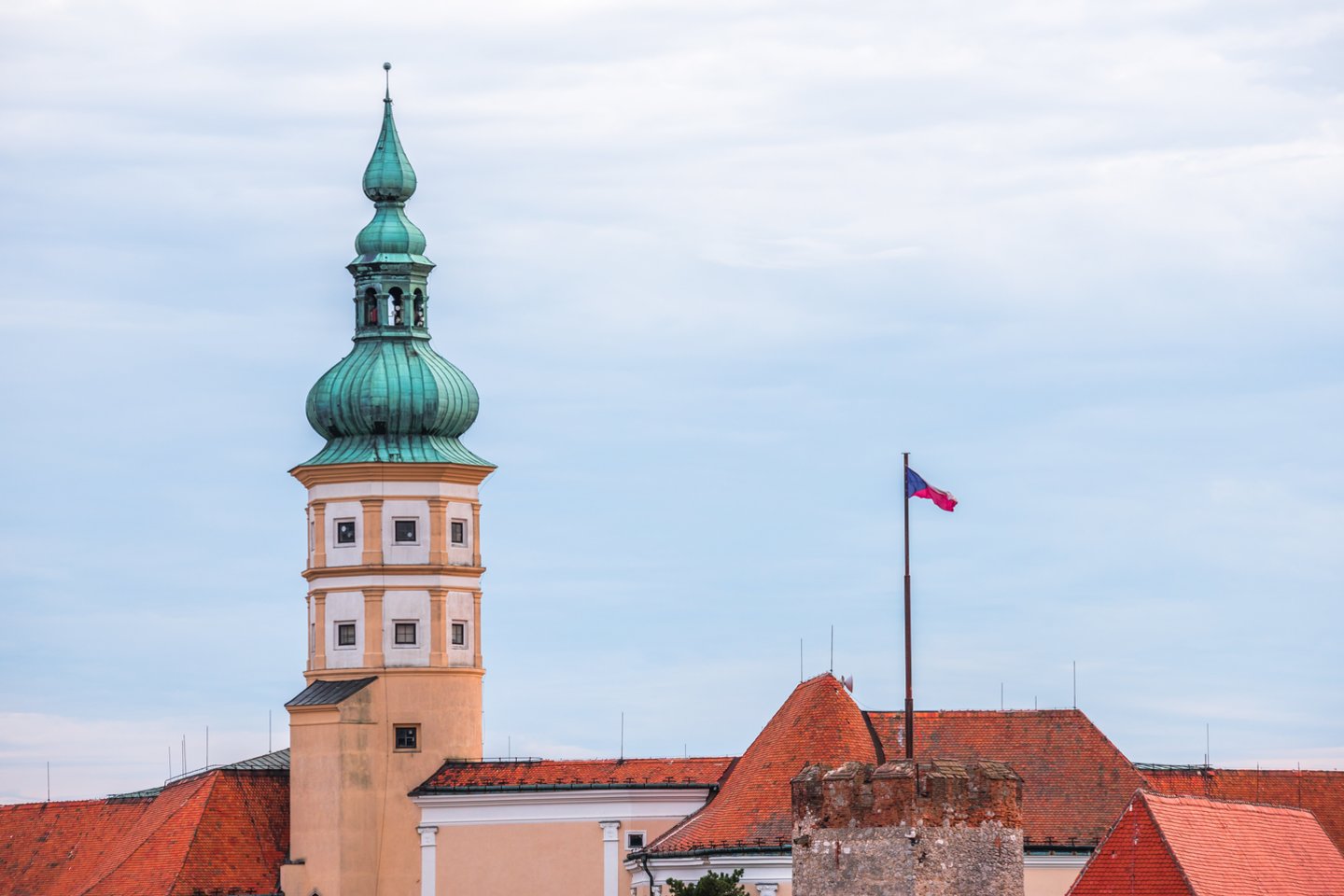 Čekija nusprendė neišduoti vizų rusams ir baltarusiams iki 2023 metų kovo pabaigos.<br>123rf.com asociatyvi nuotr.
