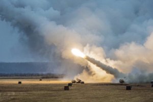 Karas Ukrainoje: virš Odesos numuštos dvi okupantų raketos, ukrainiečiai sulaukė pažangios JAV ginkluotės