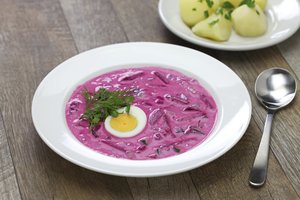 Lietuviški šaltibarščiai –  kaip paįvairinti jų tradicinį skonį? 