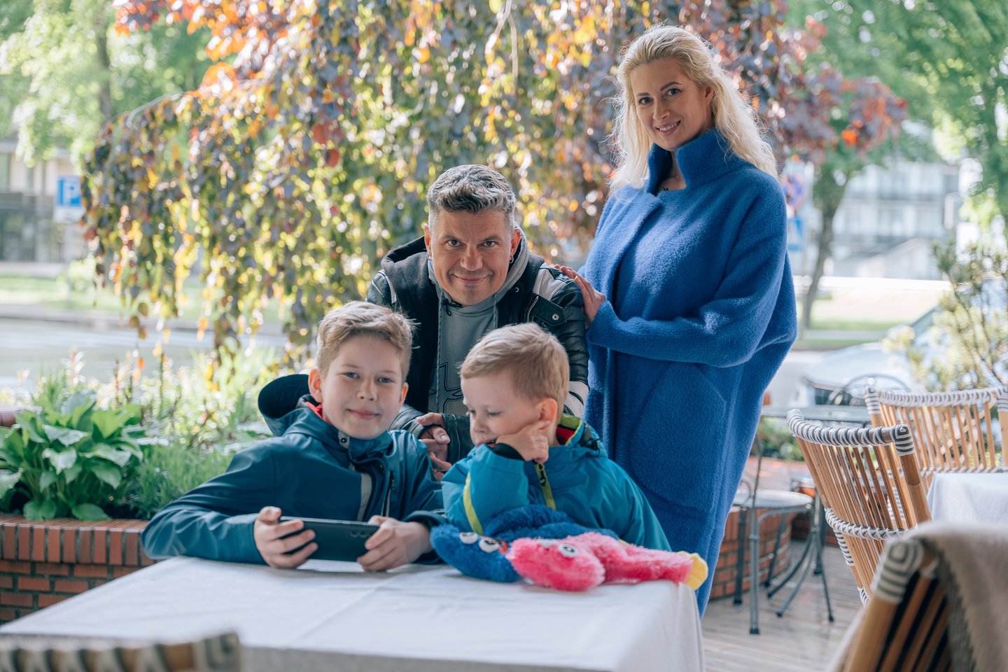  Renata ir Deivis Norvilai su sūnumis Emiliu ir Rėjumi visą vasarą gyvens Druskininkuose.<br>Tomas Petrovkis/tomasfoto.lt ir Jonas Staškauskas nuotr.