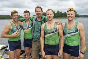 „Gintarinių irklų“ regata: šventė, kurios nešvęsti – nuodėmė