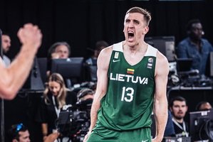 Po kojomis krito net JAV: Lietuvos vyrų trijulių krepšinio rinktinė kovos pasaulio čempionato pusfinalyje