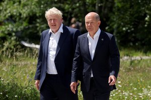 B. Johnsonas ragina G-7 „nepasiduoti“ dėl Ukrainos