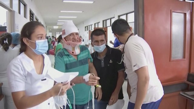 Kolumbijoje bulių arenoje sugriuvo tribūna: per nelaimę nukentėję 70 žmonių užgriuvo miesto ligoninę