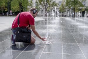 Dėl karščio bangos medikai kelia raudoną vėliavą: įvardijo 3 simptomus, kai reikia skubiai kviesti pagalbą