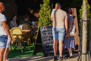 Lietuvos pajūrį gelbėja ukrainiečiai: nors darbuotojų trūksta, situacija – geresnė nei Vilniuje