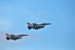 NATO naikintuvai 6 kartus kilo patruliuoti palei Baltijos šalių oro erdvės sieną