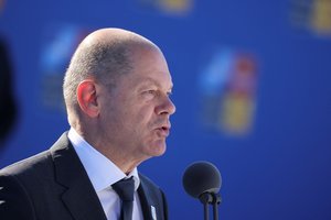 O. Scholzas: Vokietija taps didžiausia NATO galia Europoje