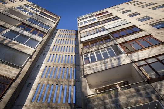 Ruošiami sąrašai daugiabučių, kuriuos dar galima išgelbėti, o kurių – nebe, teks griauti