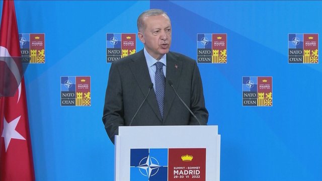 Turkija vis keičia savo nuomonę: perspėjo Švediją ir Suomiją, kad dar gali blokuoti stojimą į NATO
