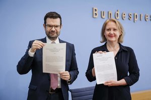 Vokietija supaprastins lyties keitimo teisinę procedūrą
