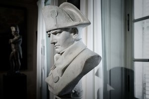 „Sotheby's“ aukcione išstatytas netikėtai surastas istorinis Napoleono biustas