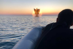 Karas Ukrainoje: juoda diena Rusijai – Juodojoje jūroje netyčia susprogdino vieną iš savo desantinių laivų