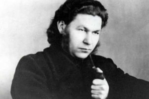 Vilniuje raudonais dažais apipiltas poeto ir sovietų saugumo bendradarbiui K. Kubilinsko atminimui skirtas paminklas