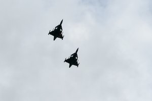 NATO naikintuvai penkiskart lydėjo Rusijos orlaivius ir patruliavo palei oro erdvės sieną