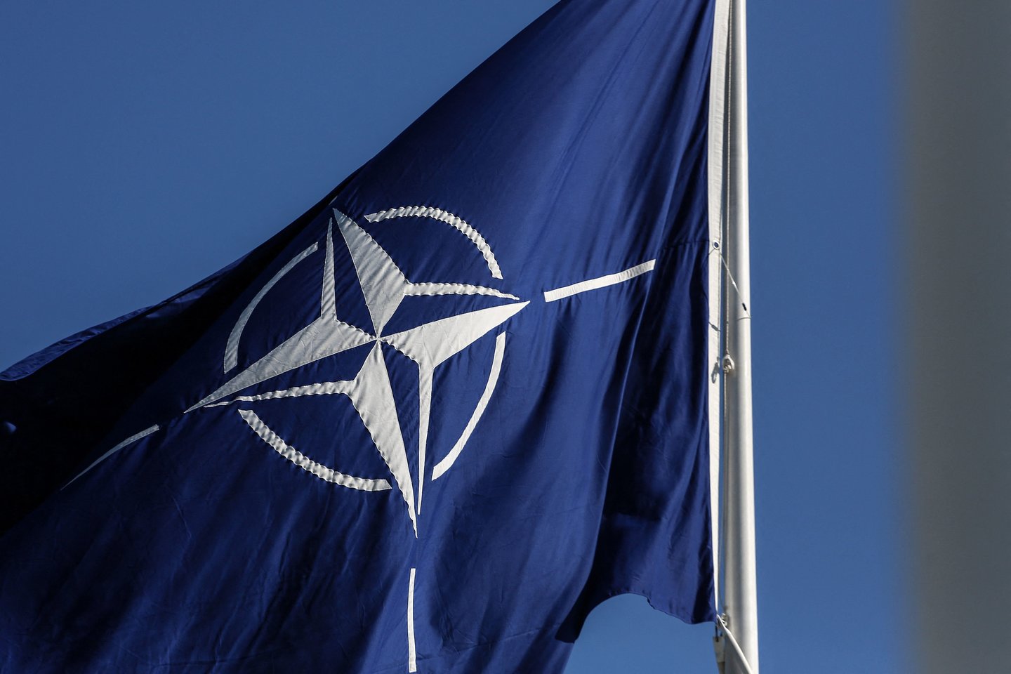 NATO vėliava.<br>AFP/Scanpix nuotr.
