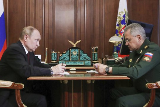 V. Putinas ir S. Šoigu.