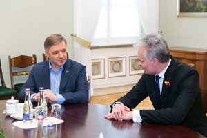 Šešėlinė valstiečių Vyriausybė prašys G. Nausėdos vetuoti sveikatos reformą