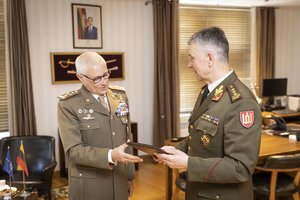 Pirmuoju vizitu užsienyje į Lietuvą atvyko NATO Jungtinės pajėgų vadavietės Brunsume vadas