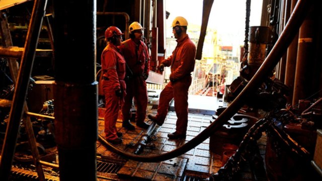 Norvegijoje tęsiasi trijų naftos gavybos įmonių darbuotojų streikai: reikalauja didinti algas