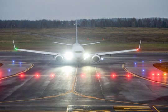 Chaosas aviacijoje nesibaigia – oro vežėja atšauks tūkstančius skrydžių