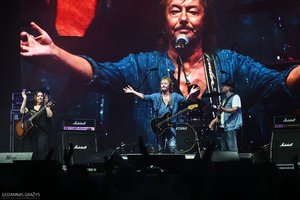 Chriso Normano koncertas sudrebino Biržus