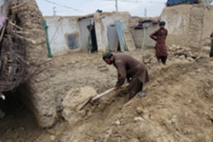 Pakistane potvynių aukomis jau tapo 77 žmonės